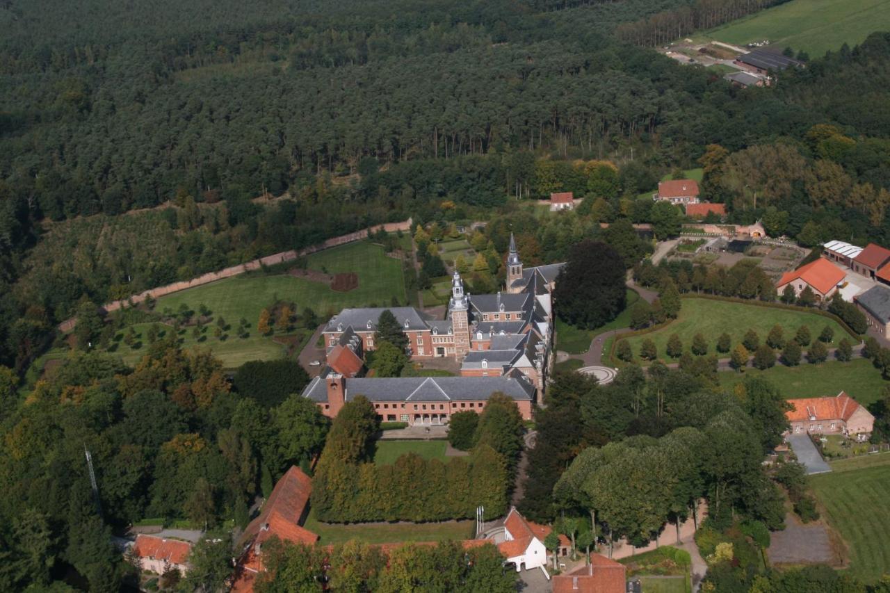 De Vrolijcke Bosmuis Bed & Breakfast Bergeijk Екстериор снимка